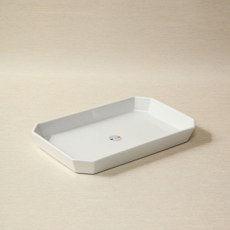 Rectangular baking dish