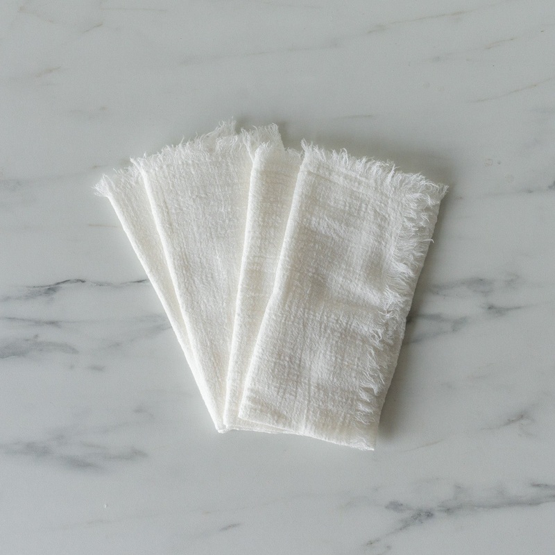 White Cotton Fringed Napkin Set