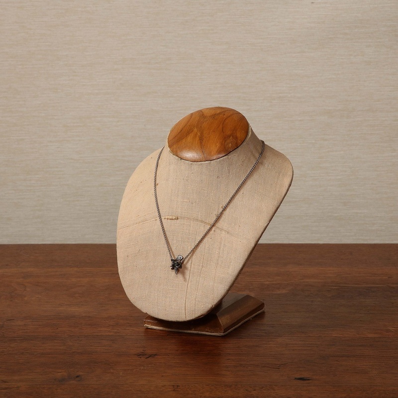 Vertebrae necklace