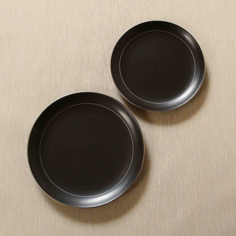 Tiago matte charcoal salad plate