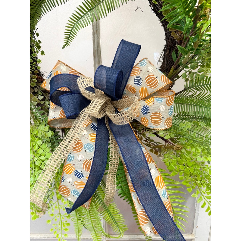 13″ Pumpkin Picking Bow