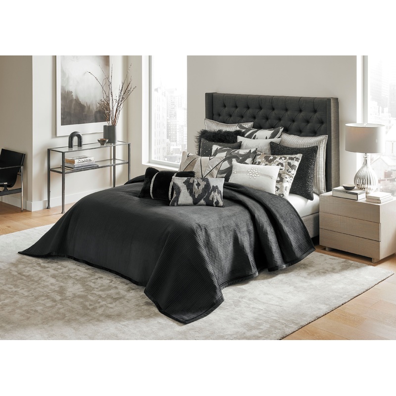 Amara Black Quilt